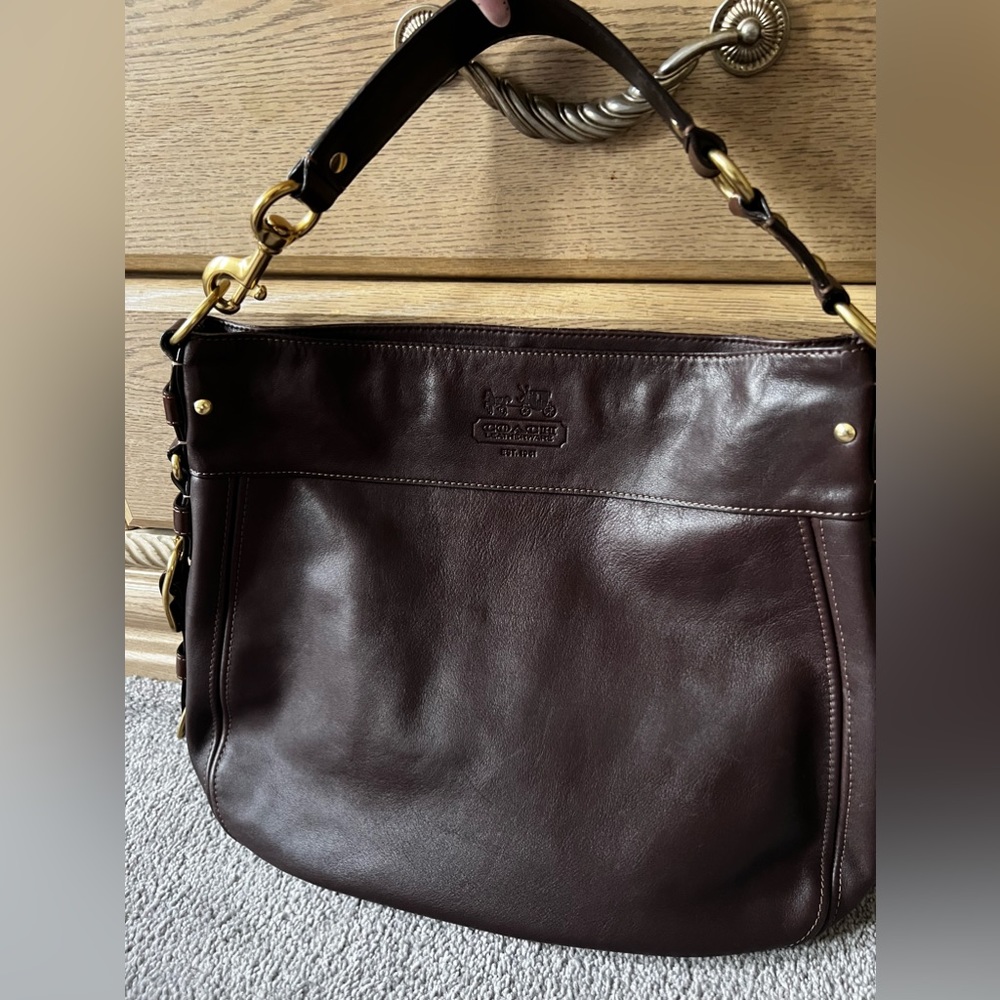 Coach XL Editorial Zoe